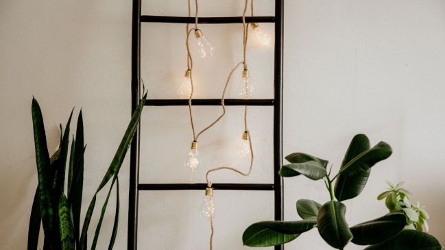 ΔΙΑΚΟΣΜΗΤΙΚΑ ΛΑΜΠΑΚΙΑ ΓΙΑ ΕΣΩΤΕΡΙΚΟΥΣ ΧΩΡΟΥΣ